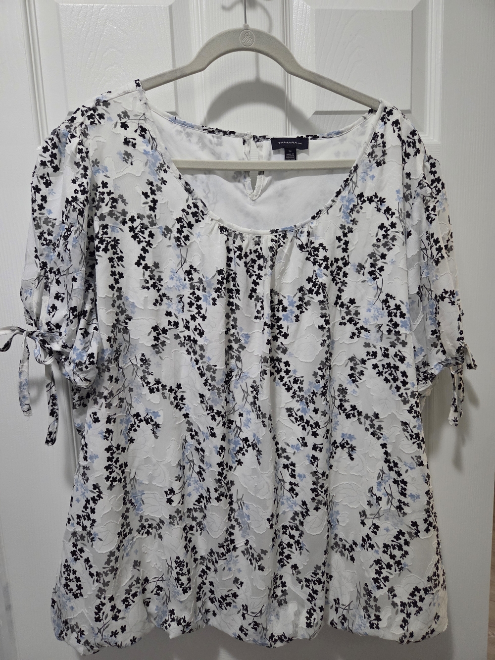 Dana Buchman White Floral Scoop-Neck Blouse with Blue Accents